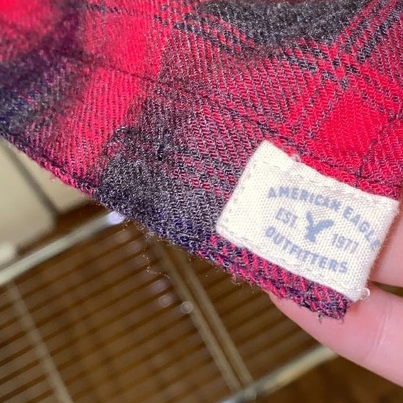 Black and red soft flannel - Picture 5 of 6